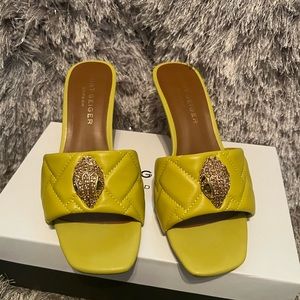 2 1/2 - 3 inch slippers